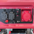 تصویر خروجی برق موتور برق بنزینی کوپ ۹ کیلووات مدل KGF10500E3D تک فاز و سه فاز ریموت‌دار