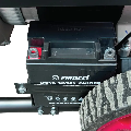 تصویر باتری موتور برق بنزینی فیروچی ۱۰ کیلووات مدل FSG12000E2V3RC تک فاز و سه فاز ریموت‌دار