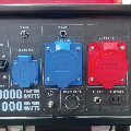 تصویر خرجی برق موتور برق بنزینی فیروچی ۱۰ کیلووات مدل FSG12000E2V3RC تک فاز و سه فاز ریموت‌دار